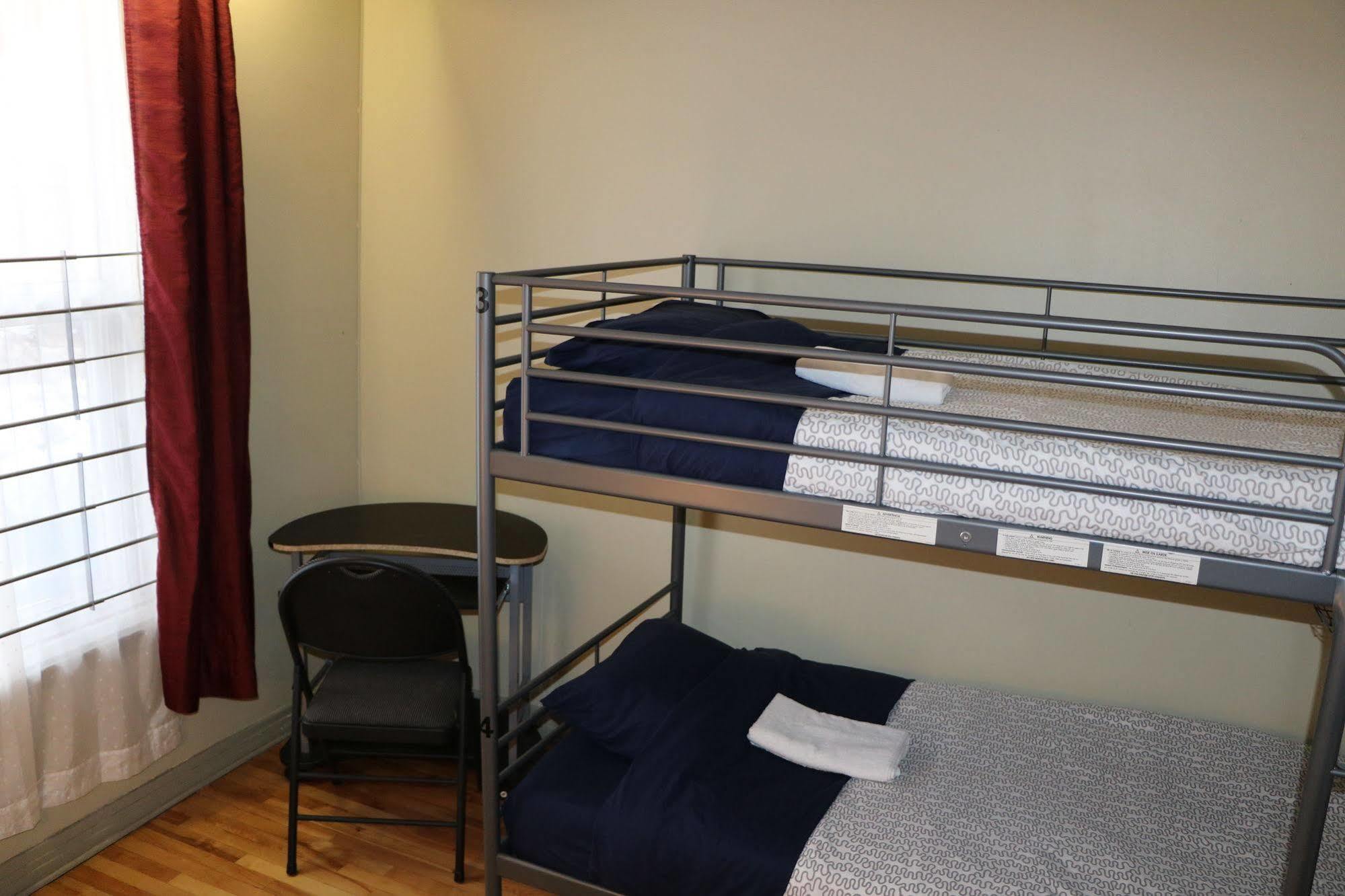 Auberge Reboot Hostel Монреаль Екстер'єр фото